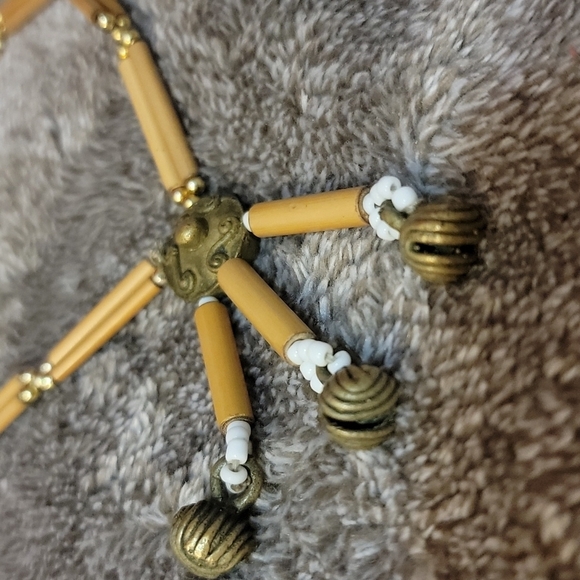 ❤5 for 35❤  Long Vintage Wooden Necklace - Picture 4 of 6